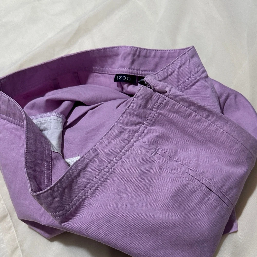 Izod Women's Light Purple Shorts with Pockets